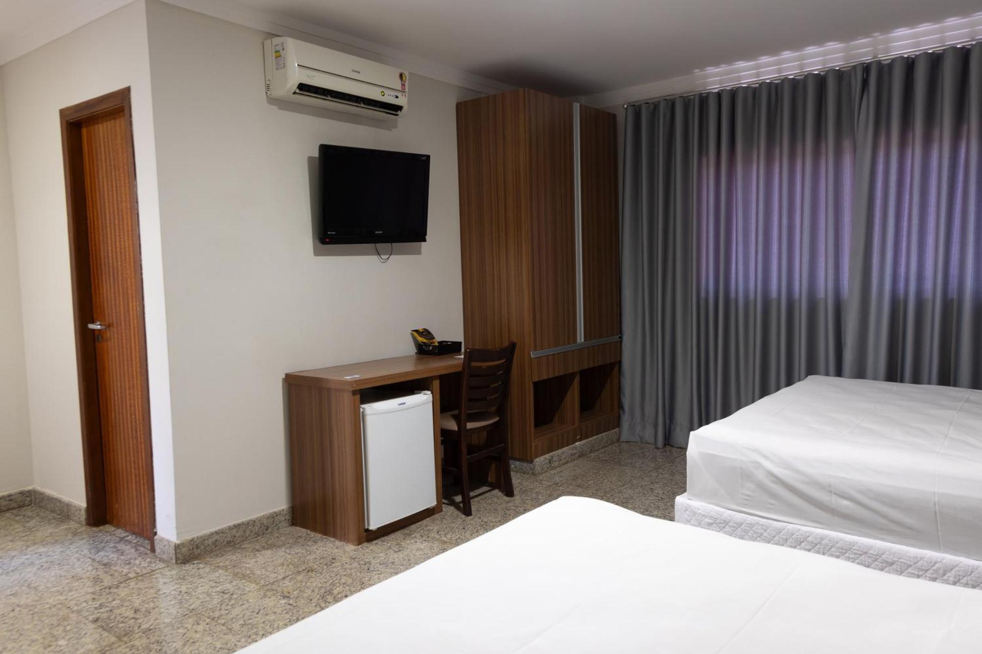 Bombonato Hotel - Facil Acesso Ao Aeroporto E Parque De Exposicoes Abcz Uberaba Kültér fotó